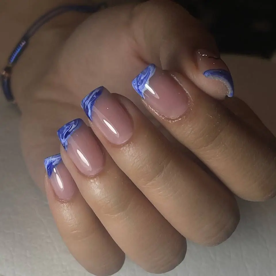 نمونه کاشت ناخن در اصفهان