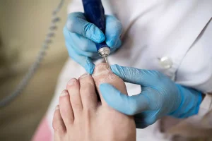 آموزشگاه کاشت ناخن در مشهد