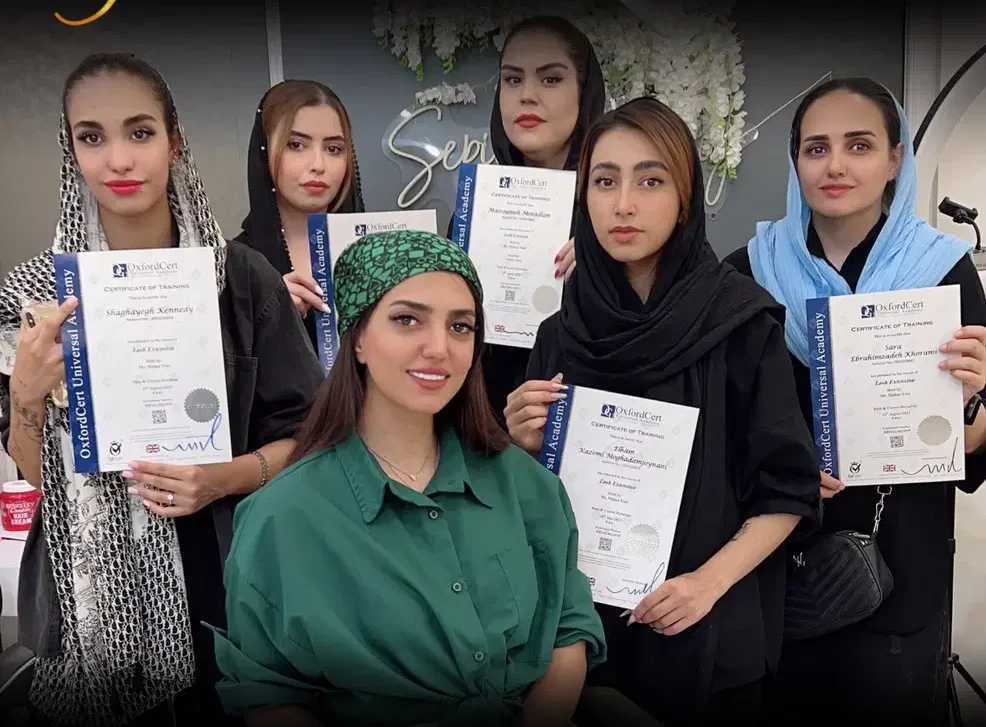 آکادمی تخصصی کاشت ناخن مهسا یاری