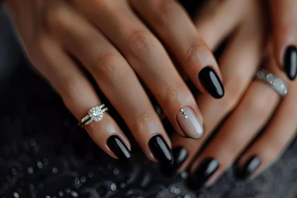 ناخن مشکی شیک