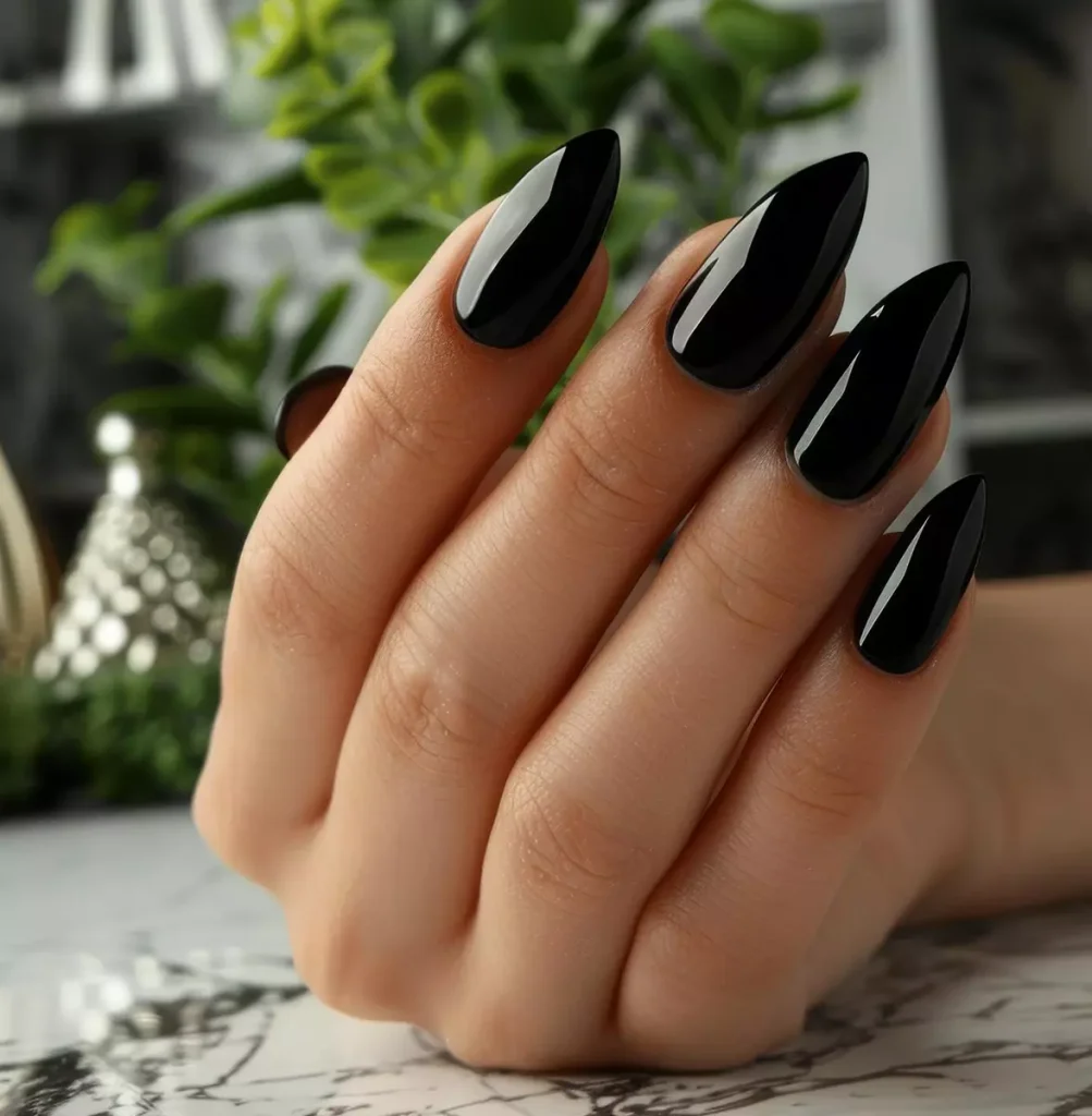 ناخن مشکی شیک