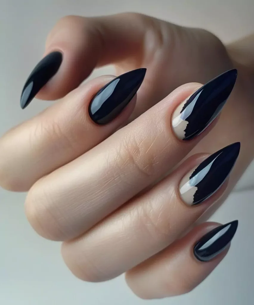 مدل ناخن مشکی بلند